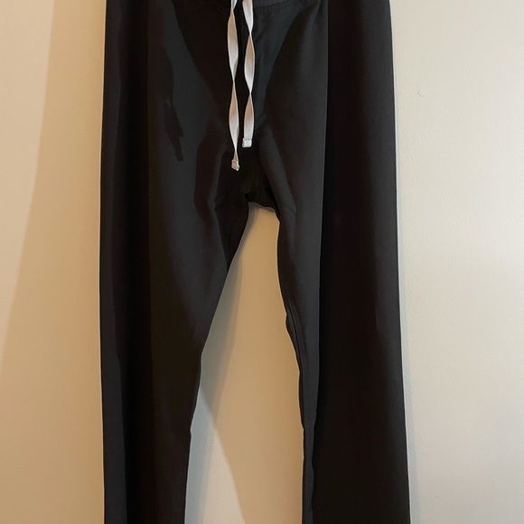 SCRUBS! 2 shirts, one pant, BRAND NEW & NEVER worn - Picture 2 of 6